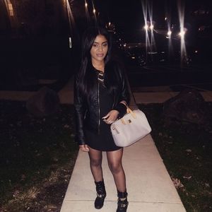 Meet your Posher, Joanna